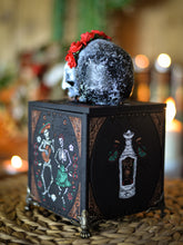 Cargar imagen en el visor de la galería, Caja Calavera Mexicana Catrina Negra