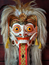 Cargar imagen en el visor de la galería, Máscara Rangda