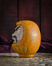 Cargar imagen en el visor de la galería, Daruma Amarillo