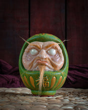Cargar imagen en el visor de la galería, Daruma Verde
