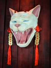 Cargar imagen en el visor de la galería, Máscara Gato Bakeneko Blanco