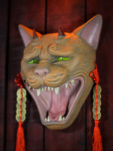 Cargar imagen en el visor de la galería, Máscara Gato Bakeneko Naranja