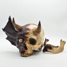 Cargar imagen en el visor de la galería, Purgatory Skull