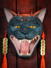 Cargar imagen en el visor de la galería, Máscara Gato Bakeneko Negro

